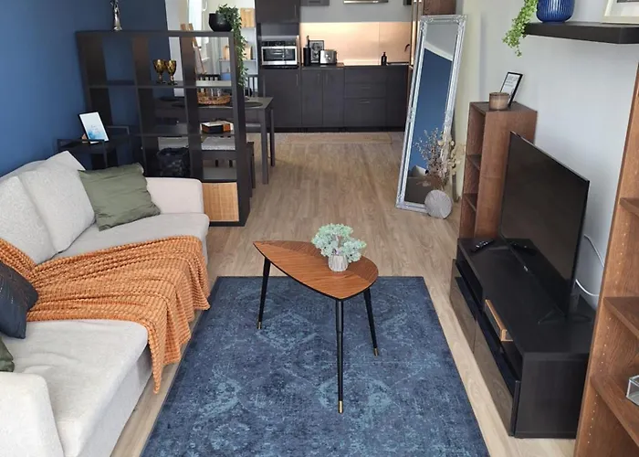 Silver - Cadet -beachfront シオーフォク